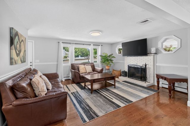 315 Broadway, Raynham, MA 02767