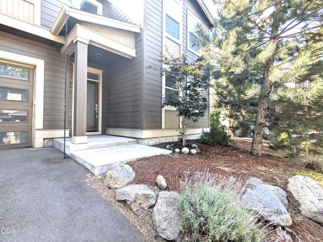 2337 NW Debron Lane, Bend, OR 97703