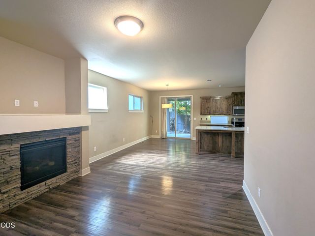 2337 NW Debron Lane, Bend, OR 97703