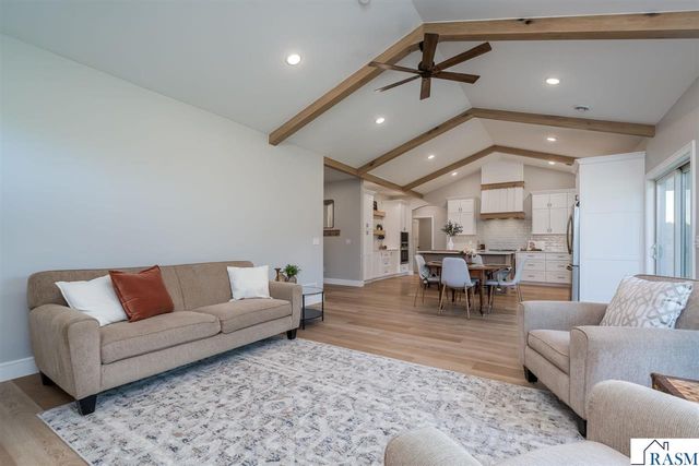 1720 High Tail Lane, Mankato, MN 56001