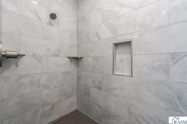 1720 High Tail Lane, Mankato, MN 56001
