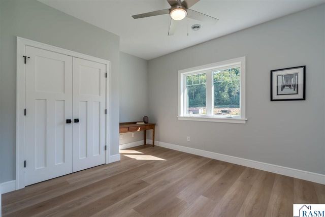 1720 High Tail Lane, Mankato, MN 56001