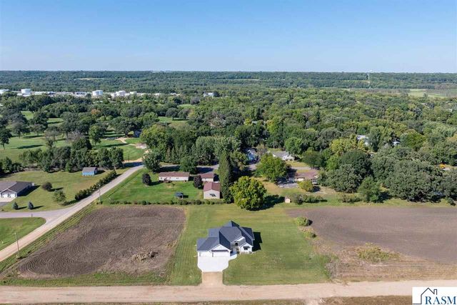 1720 High Tail Lane, Mankato, MN 56001