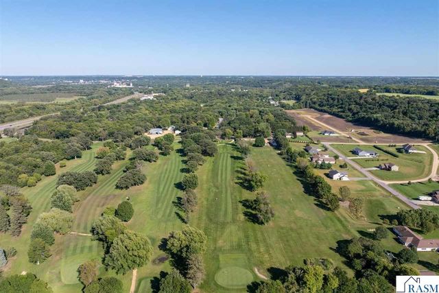 1720 High Tail Lane, Mankato, MN 56001