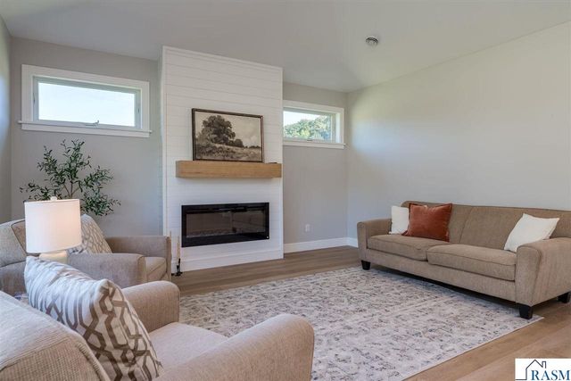 1720 High Tail Lane, Mankato, MN 56001