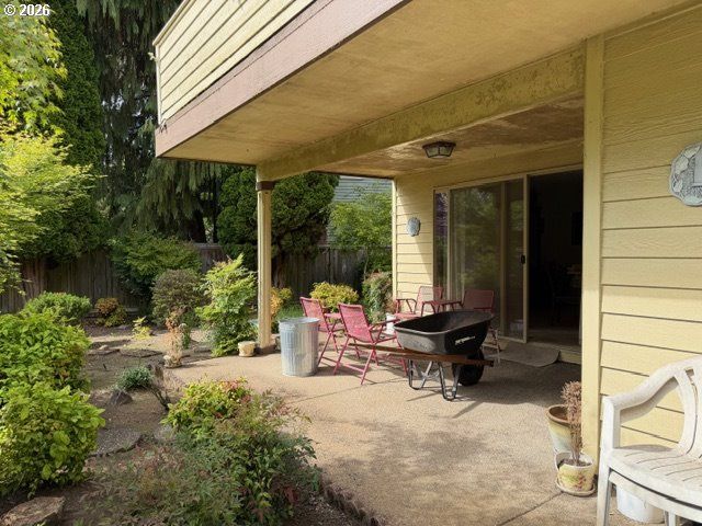 1344 REGENCY Dr, Eugene, OR 97401