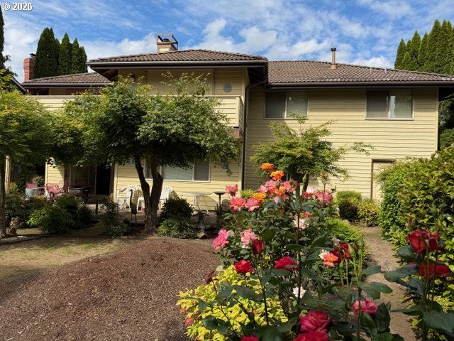 1344 REGENCY Dr, Eugene, OR 97401