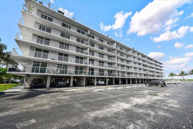 2560 S Ocean Boulevard, Palm Beach, FL 33480