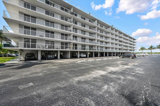 2560 S Ocean Boulevard, Palm Beach, FL 33480
