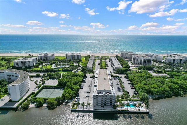 2560 S Ocean Boulevard, Palm Beach, FL 33480