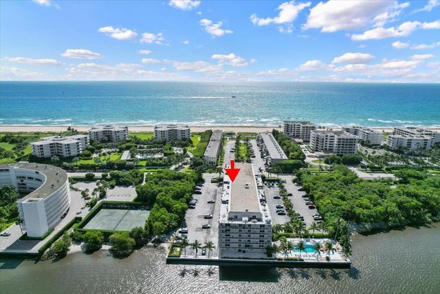 2560 S Ocean Boulevard, Palm Beach, FL 33480