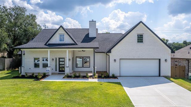 227 April Waters Drive W, Conroe, TX 77356