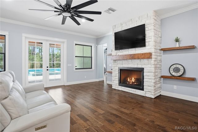 6229 W Pine Ridge Boulevard, Beverly Hills, FL 34465