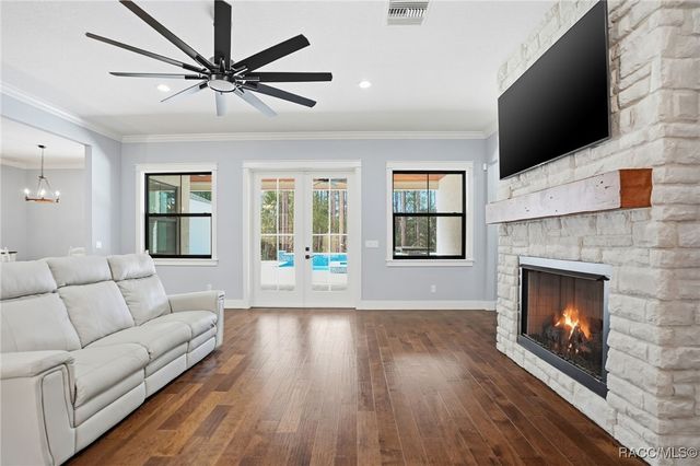 6229 W Pine Ridge Boulevard, Beverly Hills, FL 34465