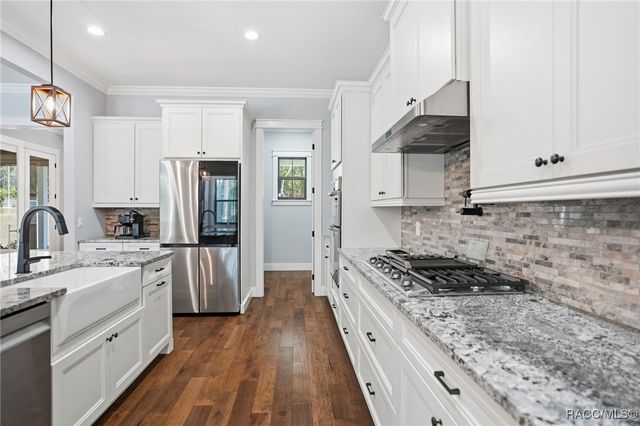 6229 W Pine Ridge Boulevard, Beverly Hills, FL 34465