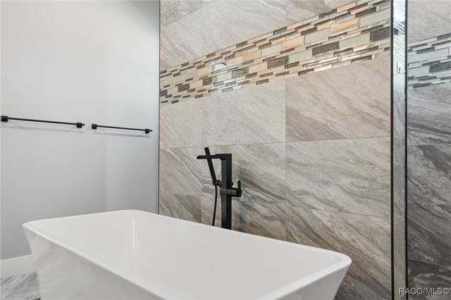 6229 W Pine Ridge Boulevard, Beverly Hills, FL 34465