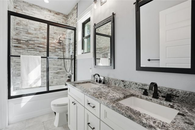 6229 W Pine Ridge Boulevard, Beverly Hills, FL 34465