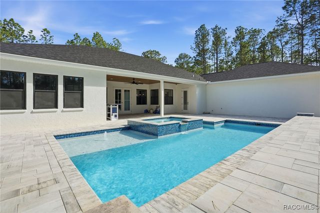 6229 W Pine Ridge Boulevard, Beverly Hills, FL 34465