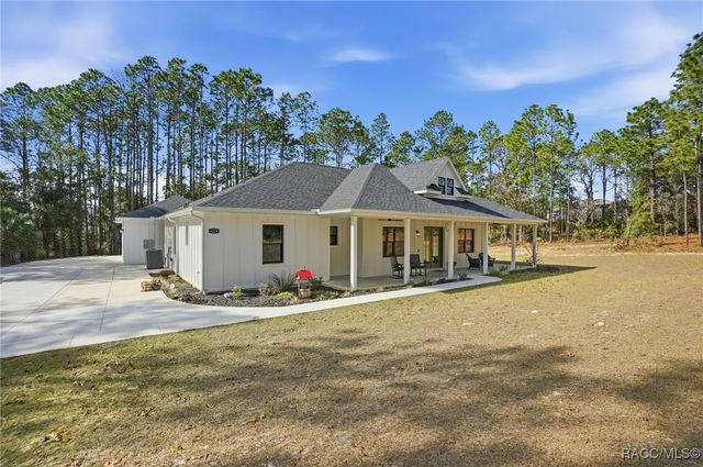 6229 W Pine Ridge Boulevard, Beverly Hills, FL 34465