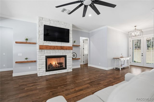 6229 W Pine Ridge Boulevard, Beverly Hills, FL 34465