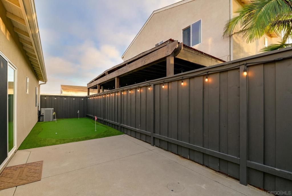 Image 12 of property listing at 571 Delaware, Imperial Beach, CA 91932