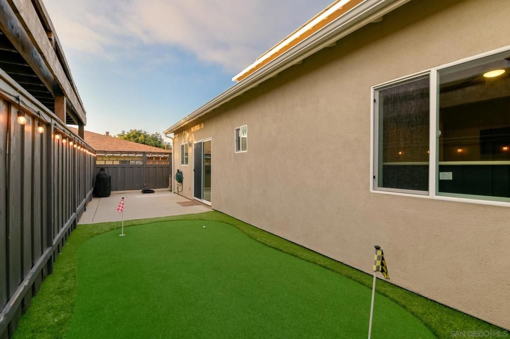Image 13 of property listing at 571 Delaware, Imperial Beach, CA 91932