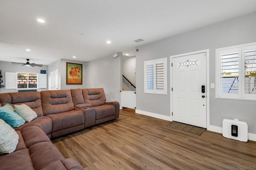Image 3 of property listing at 571 Delaware, Imperial Beach, CA 91932