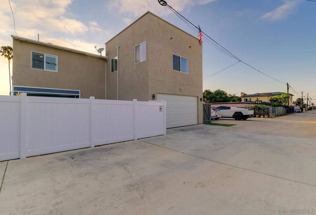 Image 33 of property listing at 571 Delaware, Imperial Beach, CA 91932