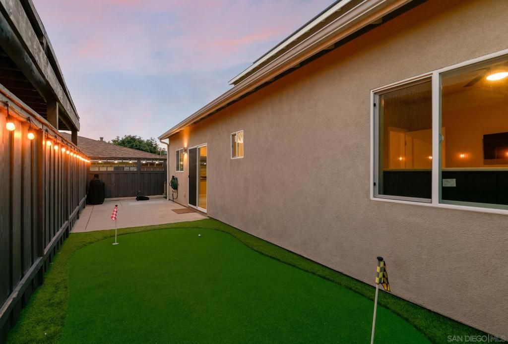Image 37 of property listing at 571 Delaware, Imperial Beach, CA 91932
