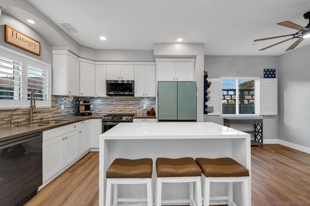 Image 9 of property listing at 571 Delaware, Imperial Beach, CA 91932