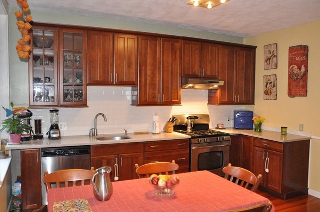 134 Fuller St 3, Brookline, MA 02446