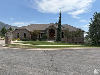 2097 HAMPTON CIR, Ogden, UT 84403