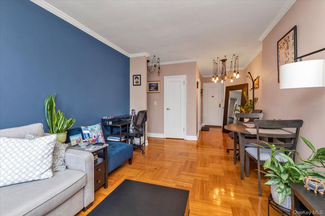 48-55 43rd Street 3F, Woodside, NY 11377