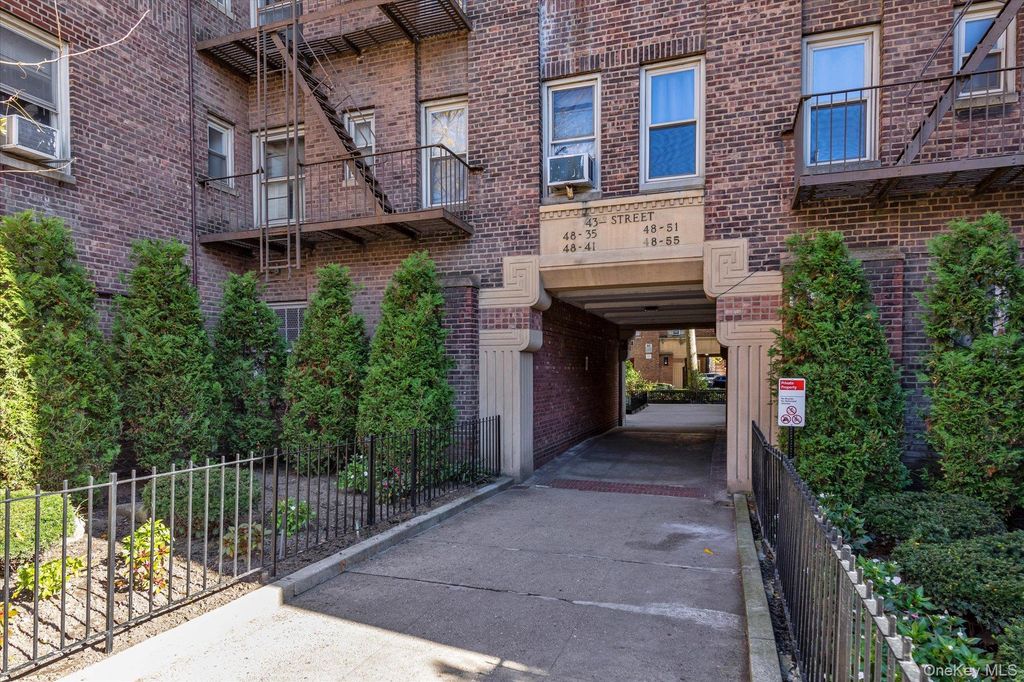 48-55 43rd Street 3F, Woodside, NY 11377