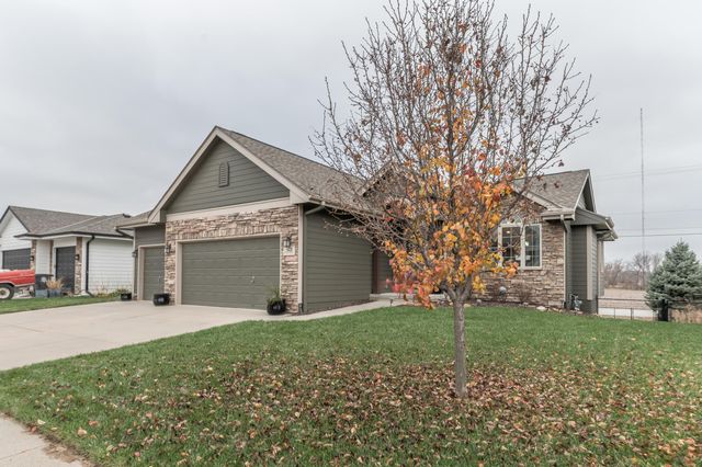 5112 WAGONS WAY Road, Council Bluffs, IA 51501