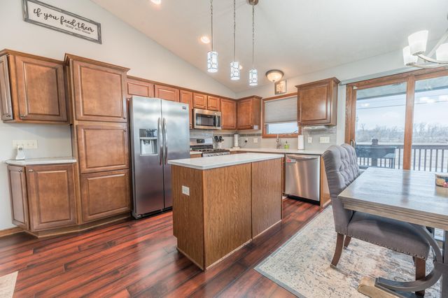 5112 WAGONS WAY Road, Council Bluffs, IA 51501