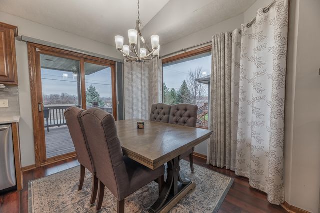 5112 WAGONS WAY Road, Council Bluffs, IA 51501