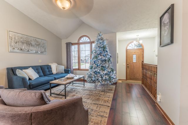 5112 WAGONS WAY Road, Council Bluffs, IA 51501