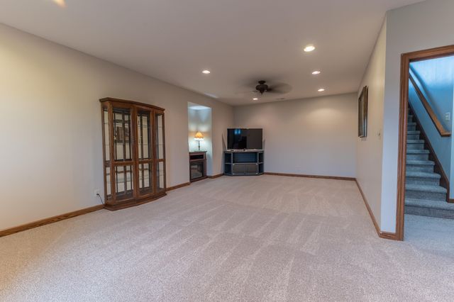 5112 WAGONS WAY Road, Council Bluffs, IA 51501