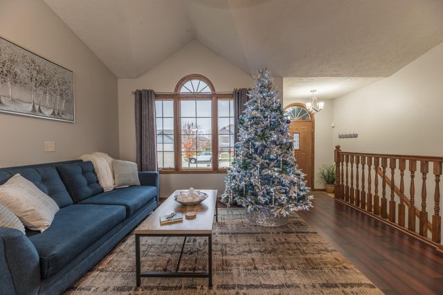 5112 WAGONS WAY Road, Council Bluffs, IA 51501