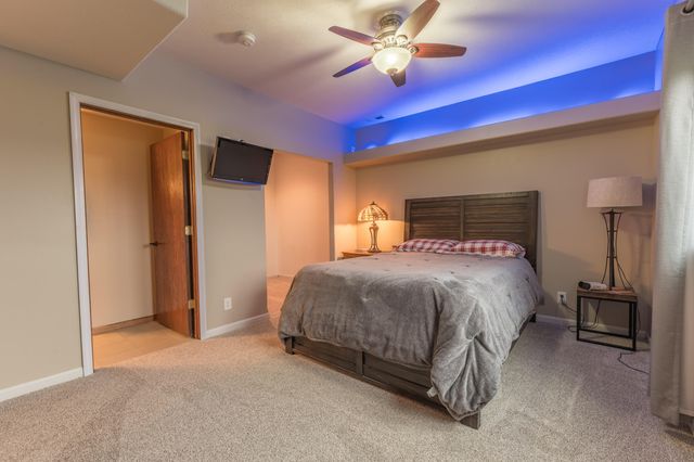 5112 WAGONS WAY Road, Council Bluffs, IA 51501