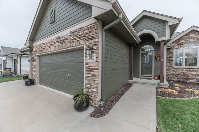 5112 WAGONS WAY Road, Council Bluffs, IA 51501