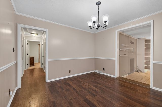 700 Dean Rd, Clarksville, TN 37040