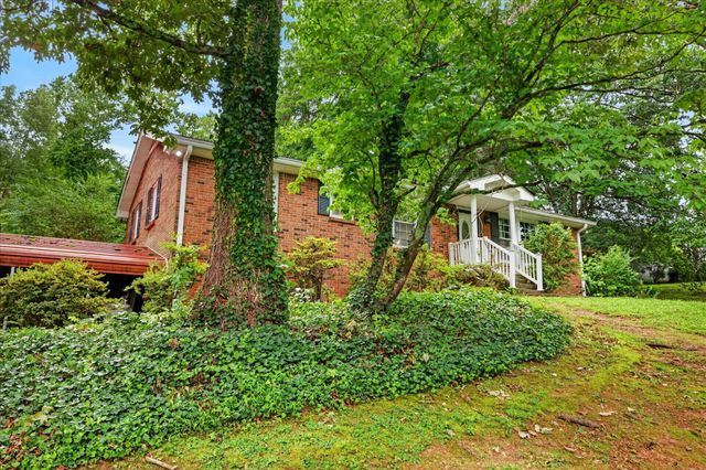 700 Dean Rd, Clarksville, TN 37040