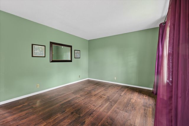 700 Dean Rd, Clarksville, TN 37040