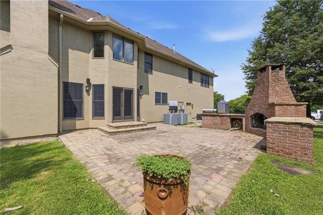 20215 S Grand Drive, Belton, MO 64012