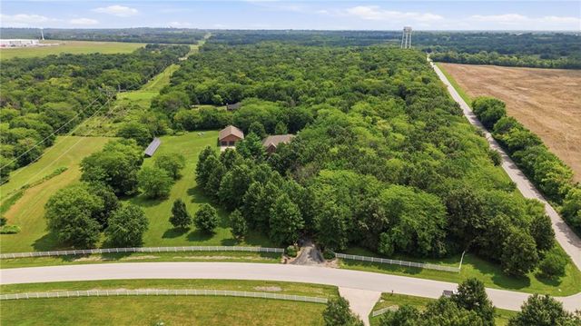 20215 S Grand Drive, Belton, MO 64012