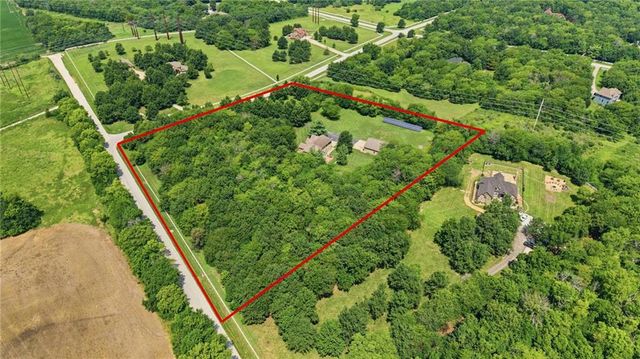 20215 S Grand Drive, Belton, MO 64012