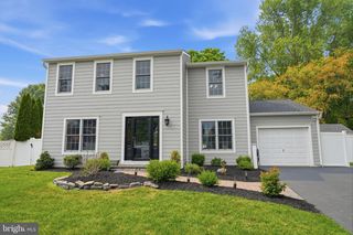 30 BALSAM CT, Holland, PA 18966