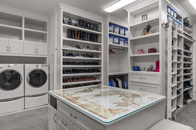 1 Warwick Ln, Nashville, TN 37205